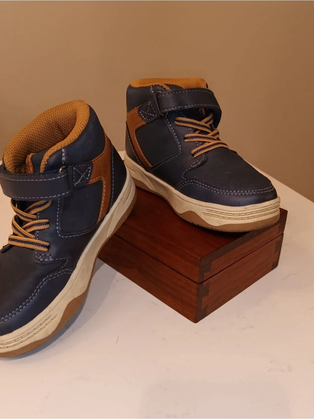 Stride Rite 360 Kids Navy and Brown High-Top Sneaker